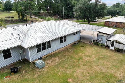 A home in Overton