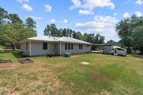 A home in Overton