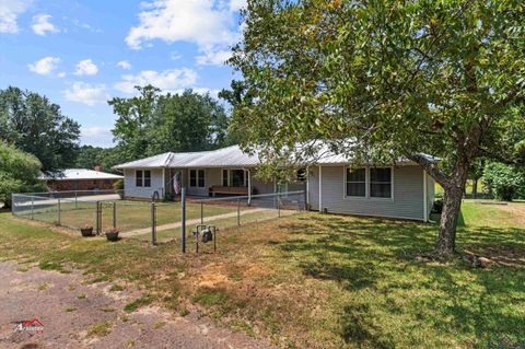 A home in Overton