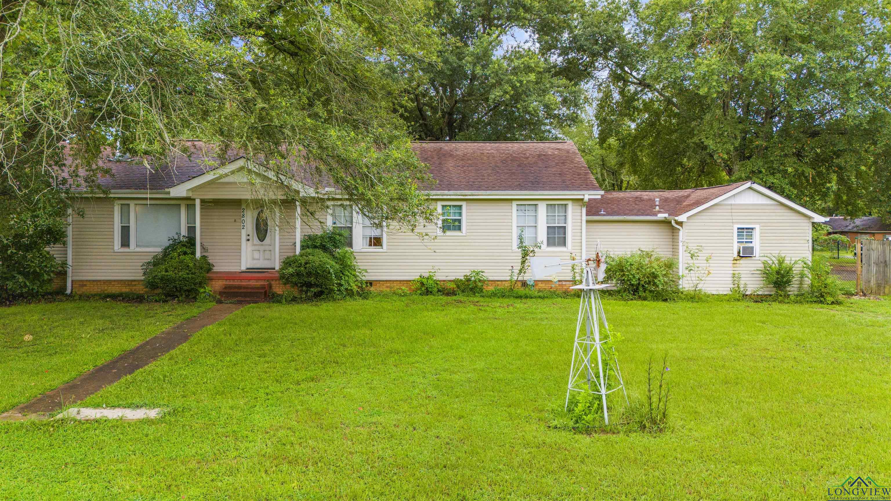 2802 E Page Rd, Longview, Texas image 1