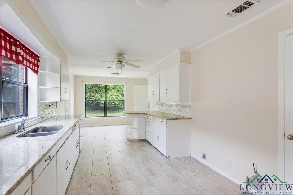 104 Mackinnon St, Mount Pleasant, Texas image 8