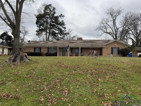 A home in Lindale
