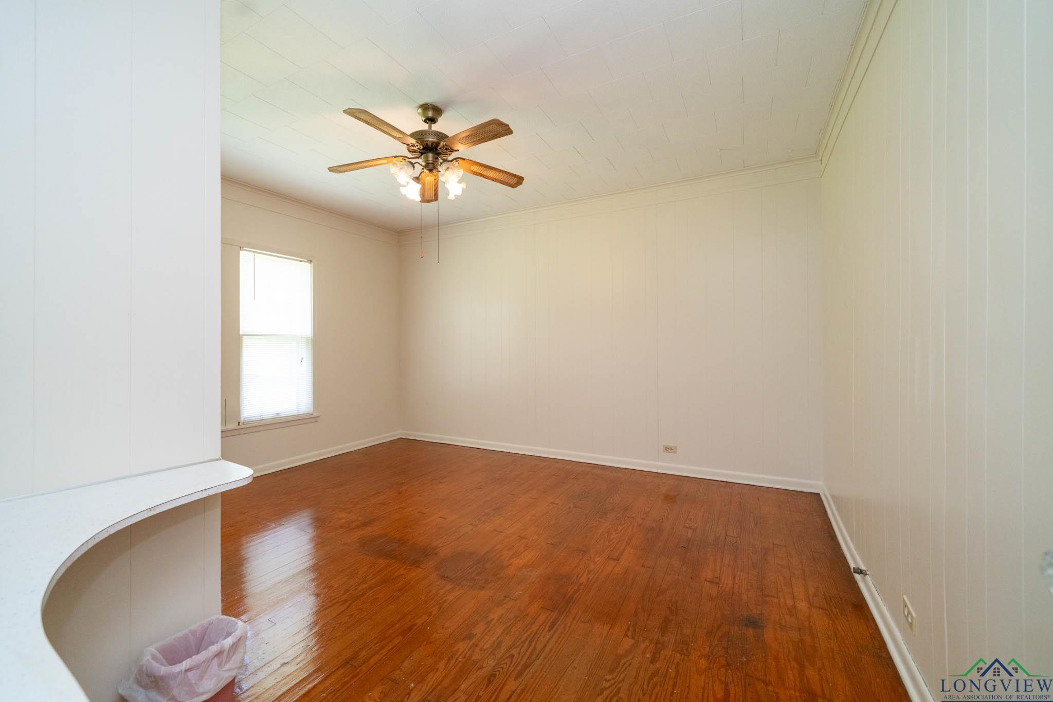 504 Wayne St, Omaha, Texas image 18
