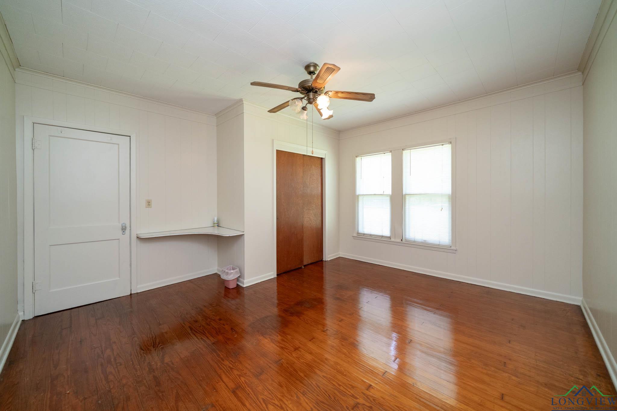 504 Wayne St, Omaha, Texas image 17
