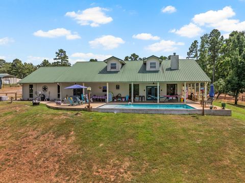 Homes For Sale - 140 County Road 2242<br/> Morris County, Daingerfield, TX 75638