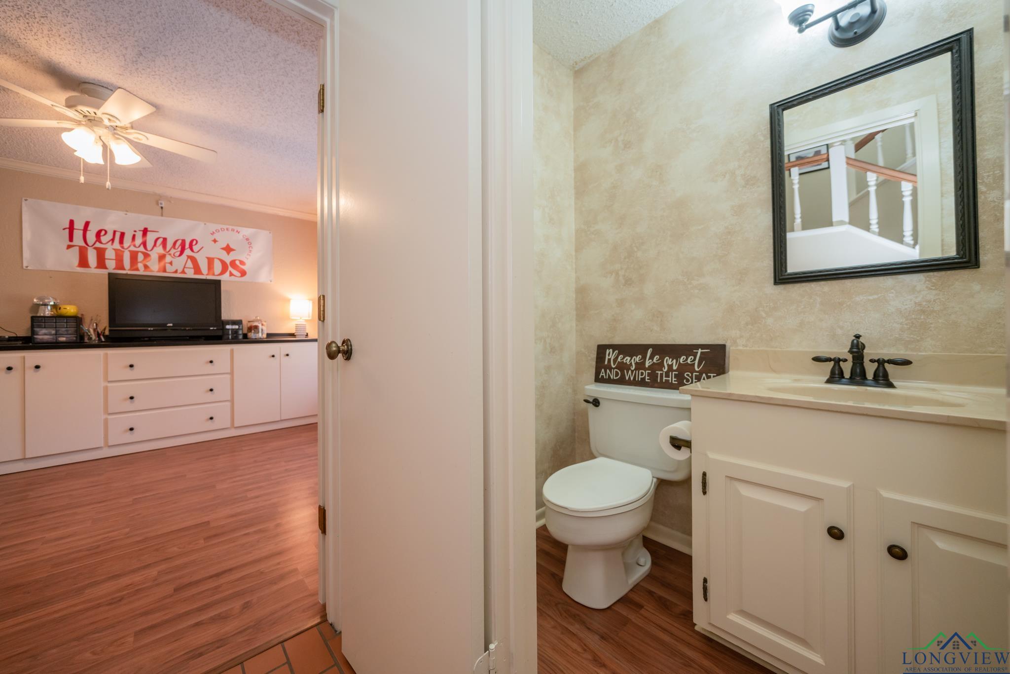 1002 Ruby St, Gilmer, Texas image 24
