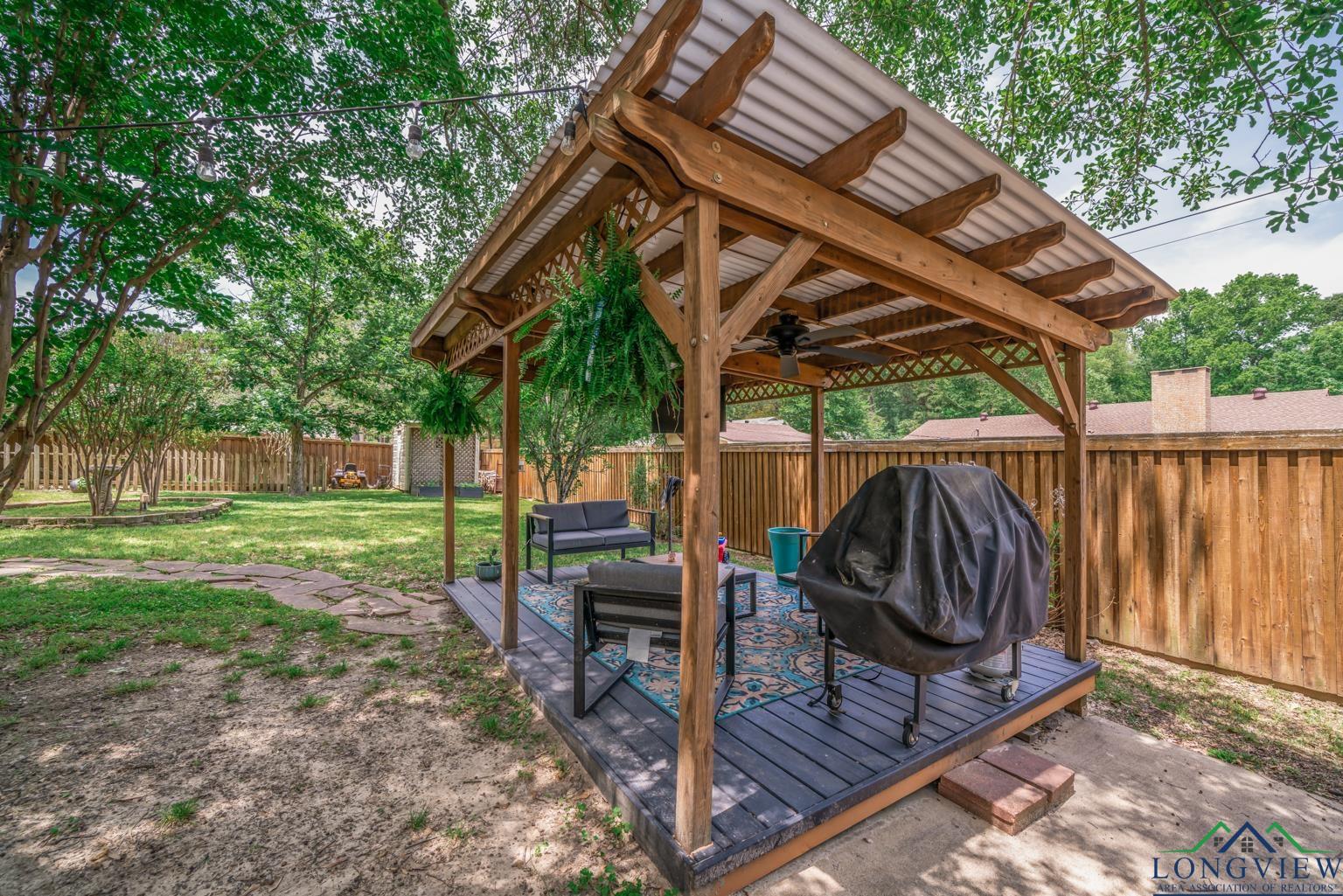 1002 Ruby St, Gilmer, Texas image 36