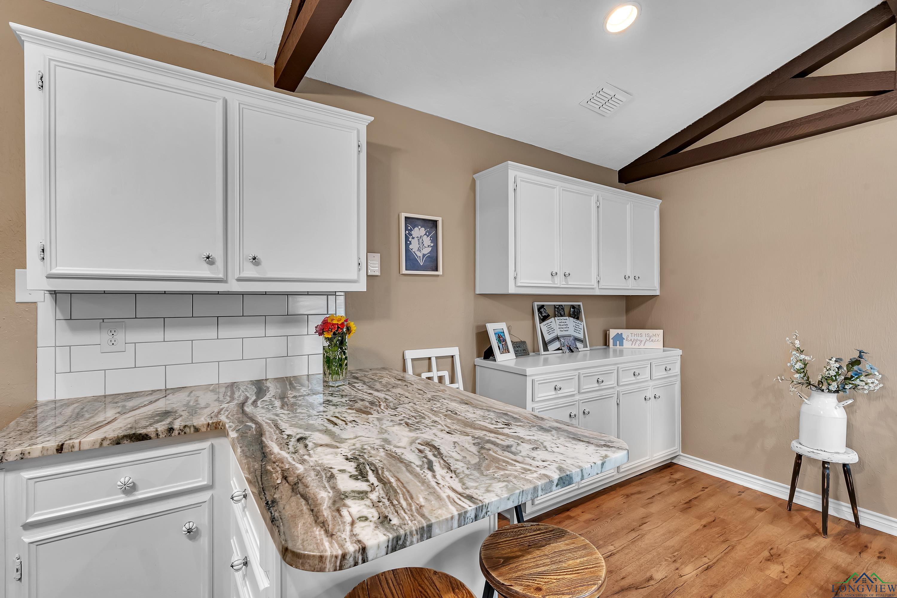 909 Towne Lake Drive, Longview, Texas image 12