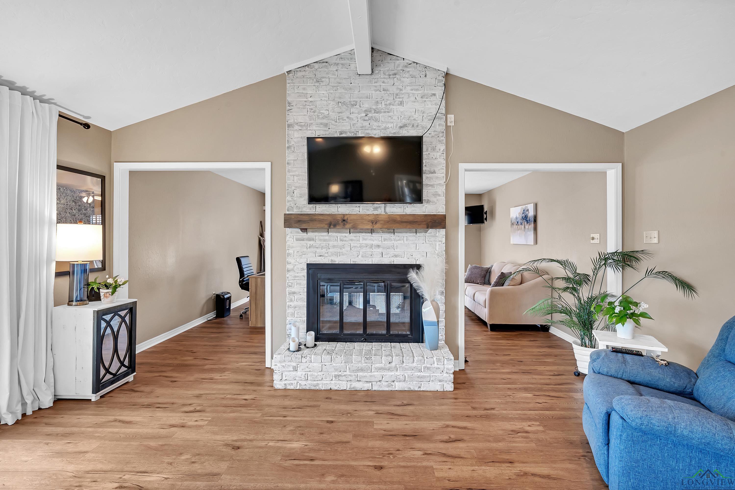 909 Towne Lake Drive, Longview, Texas image 18