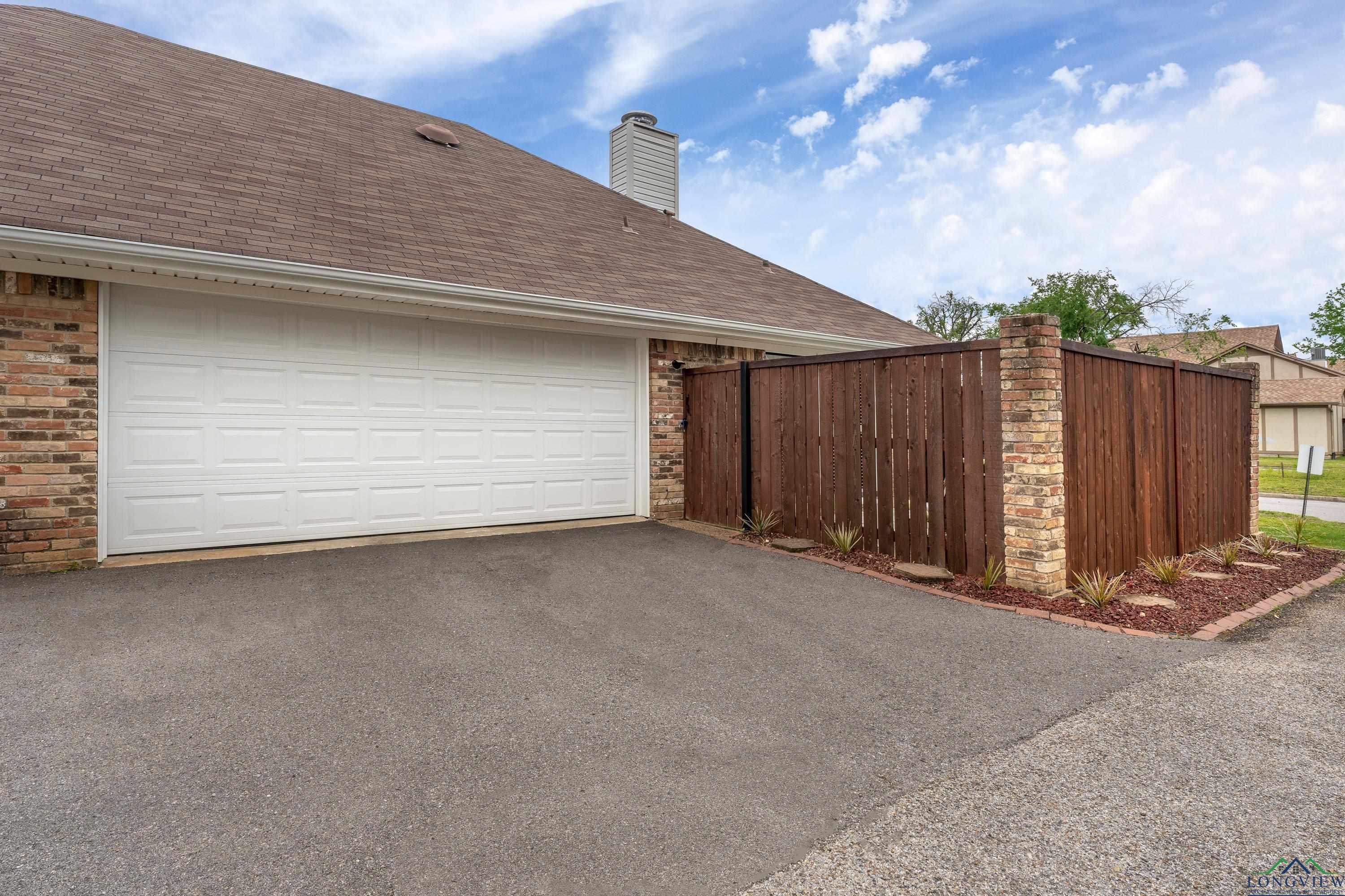 909 Towne Lake Drive, Longview, Texas image 38