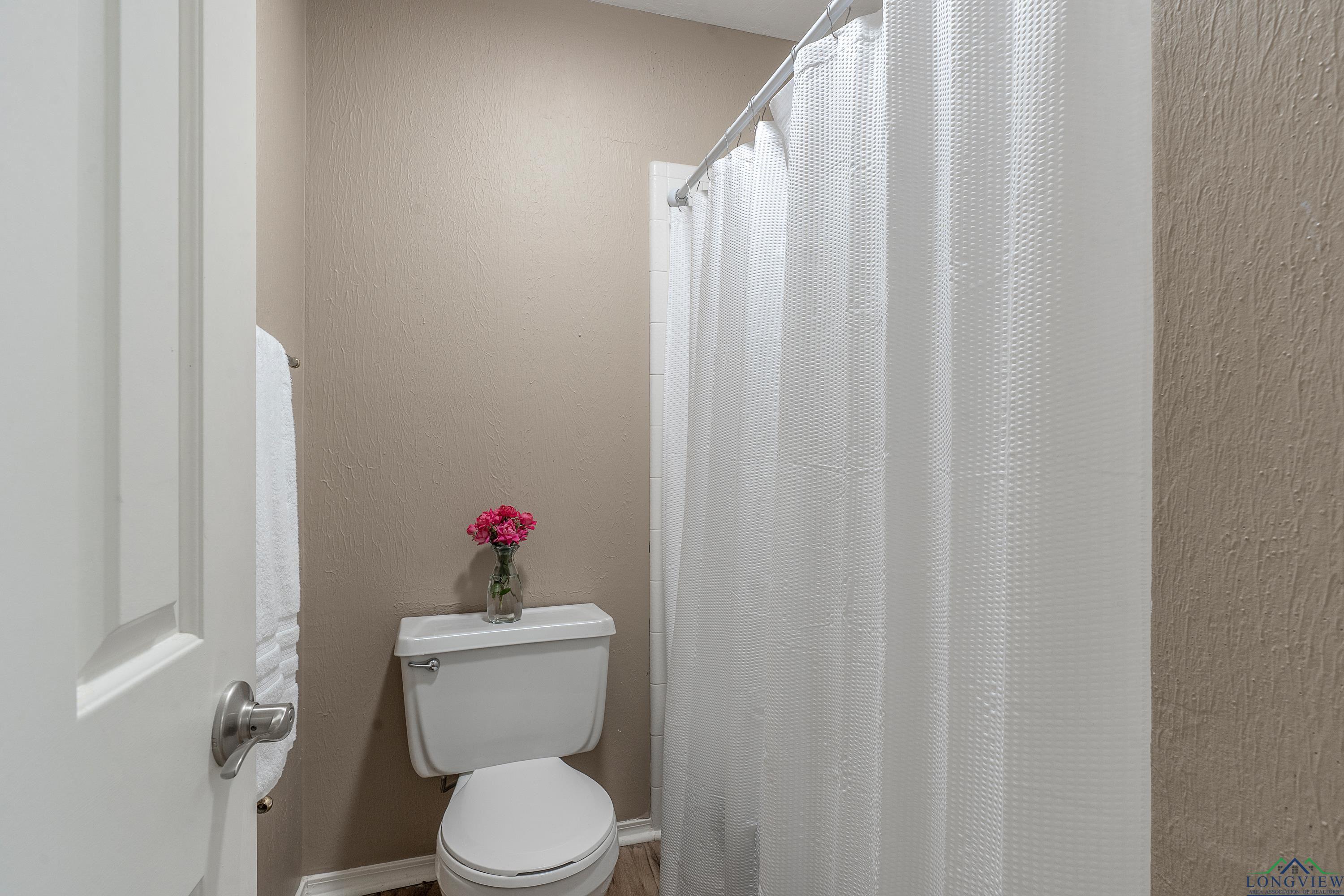 909 Towne Lake Drive, Longview, Texas image 35