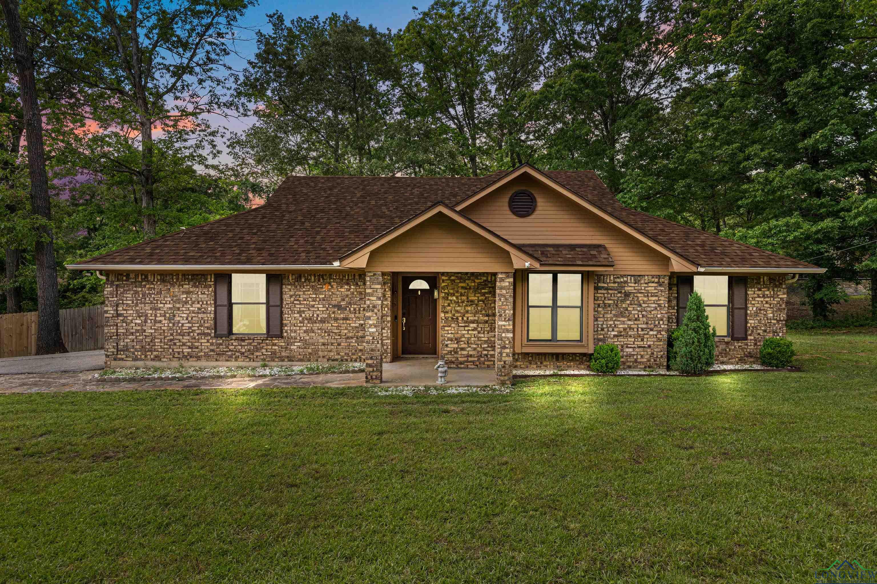 527 Woodbend Dr, Kilgore, Texas image 1