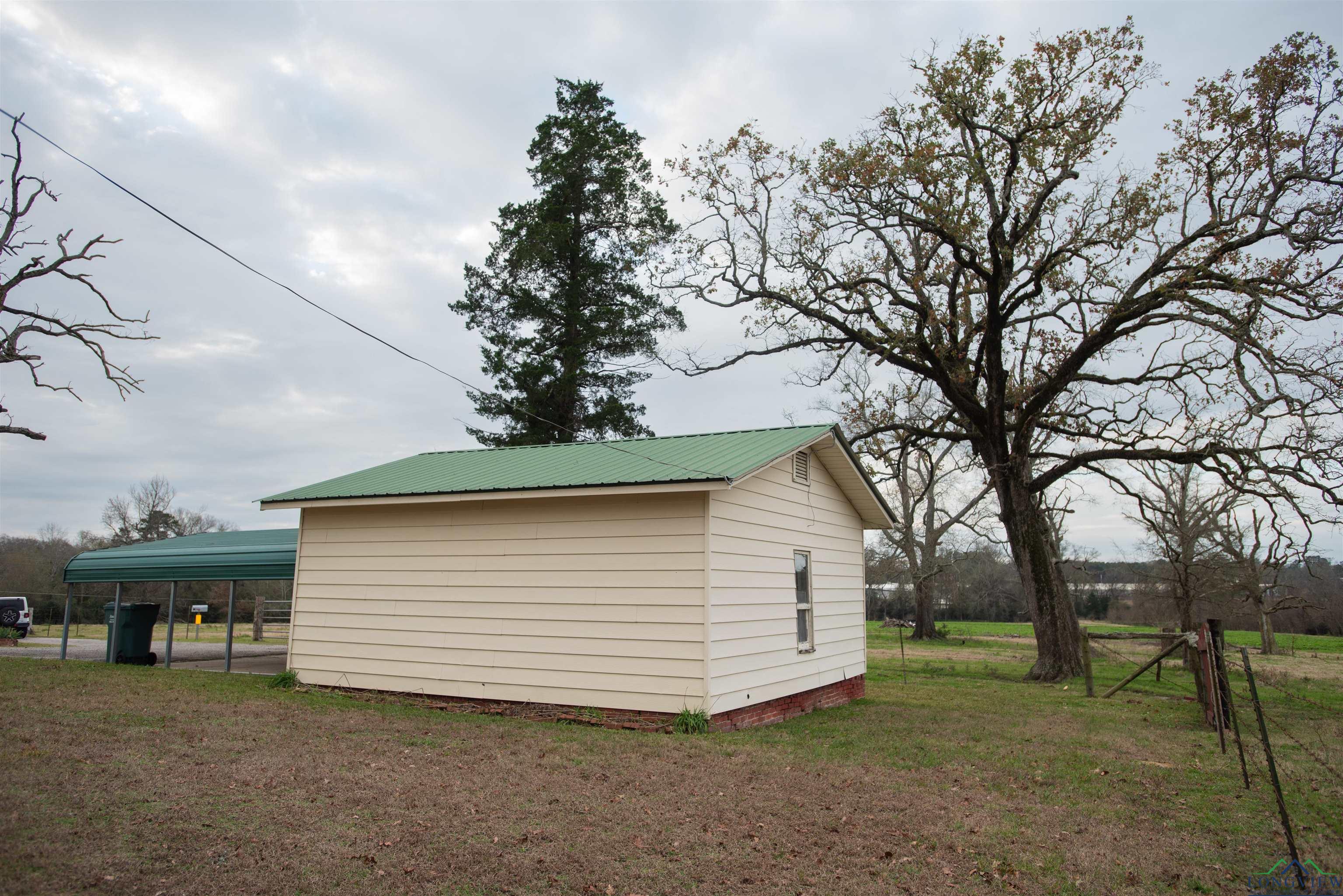 445 Fm 699, Center, Texas image 3