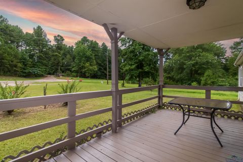 A home in Harleton