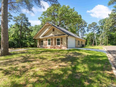 A home in Gladewater