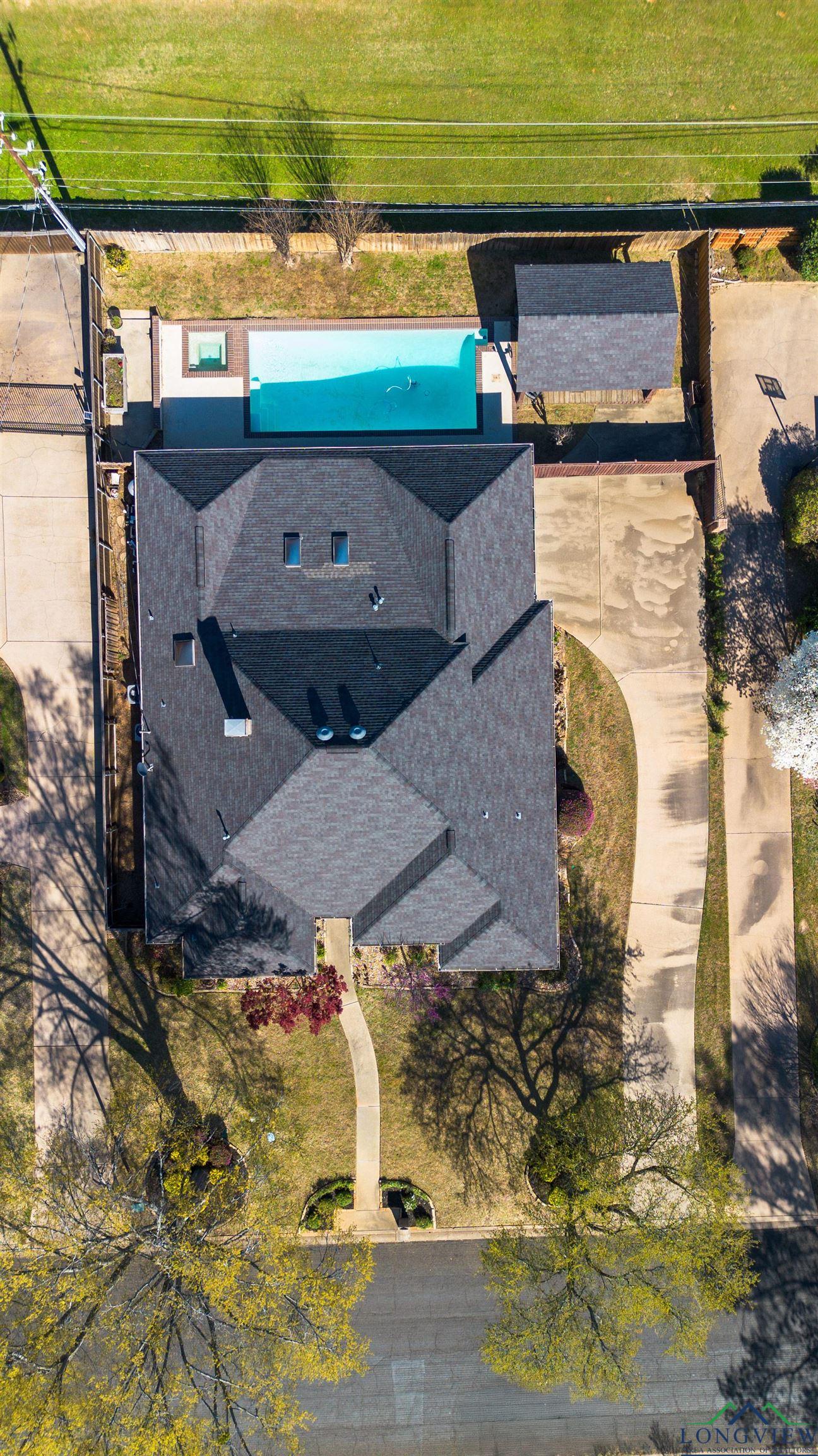 1312 Enchanted Ln, Longview, Texas image 3