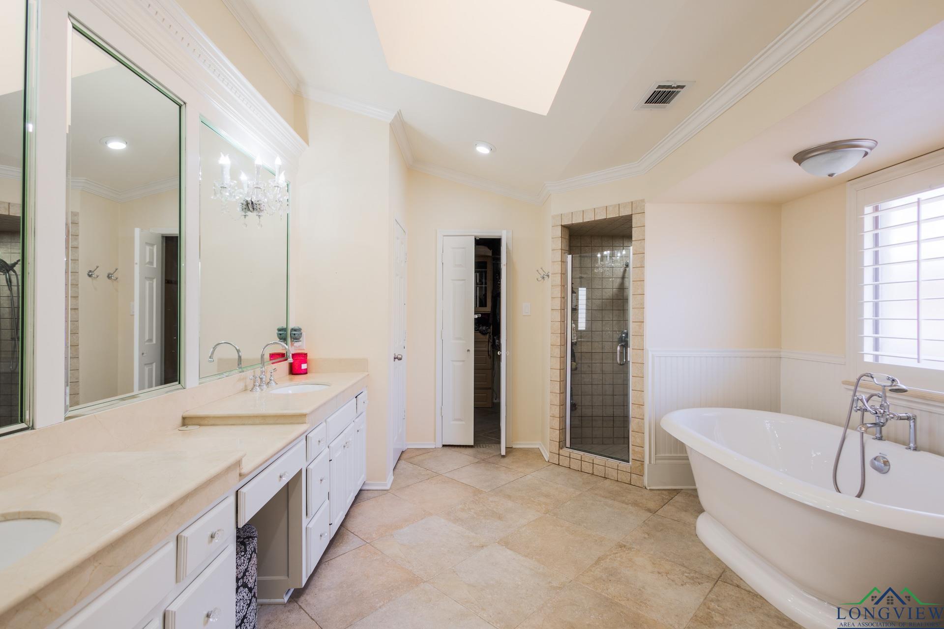 1312 Enchanted Ln, Longview, Texas image 15