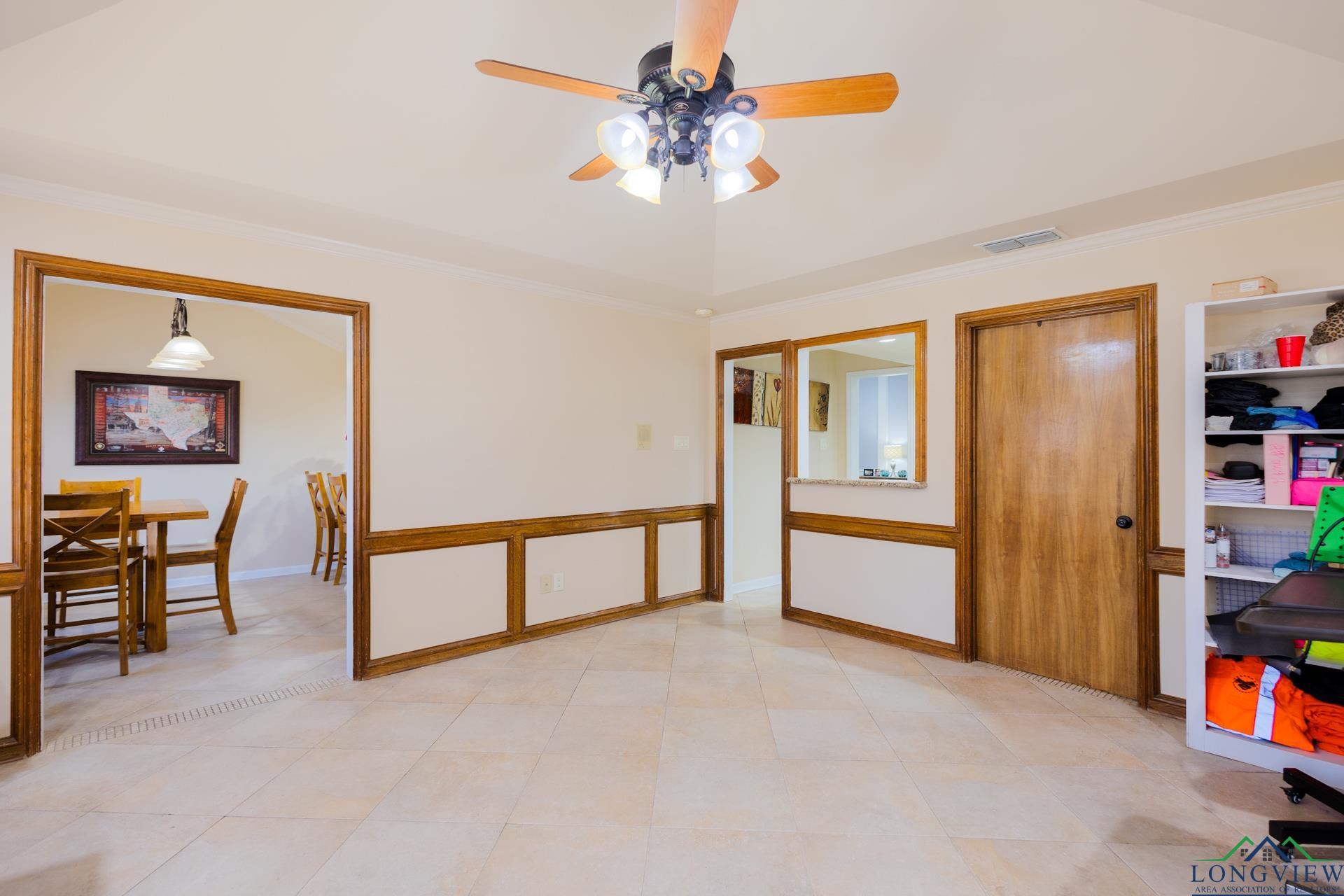 1312 Enchanted Ln, Longview, Texas image 11