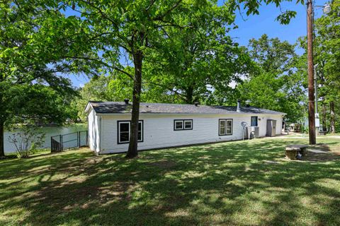 Mobile Home For Sale - 11 Florey Lake<br/> Kilgore, TX 75662