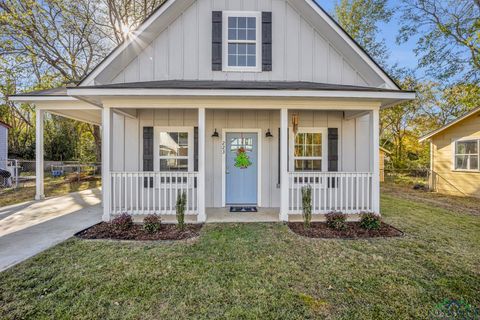 A home in Gladewater