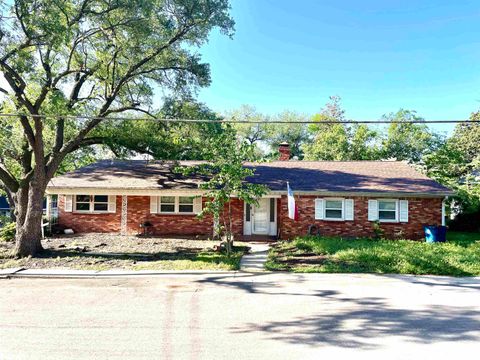 Condo For Sale - 201 W Gilmer St<br/> Big Sandy, TX 75755