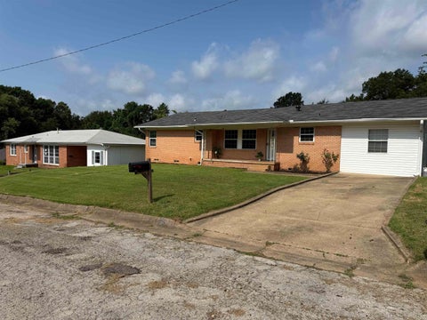 Homes For Sale - 912 Success St<br/> Gilmer, TX 75644