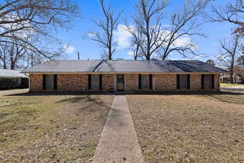 Homes For Sale - 1200 Maywood Dr<br/> Gregg County, Longview, TX 75604