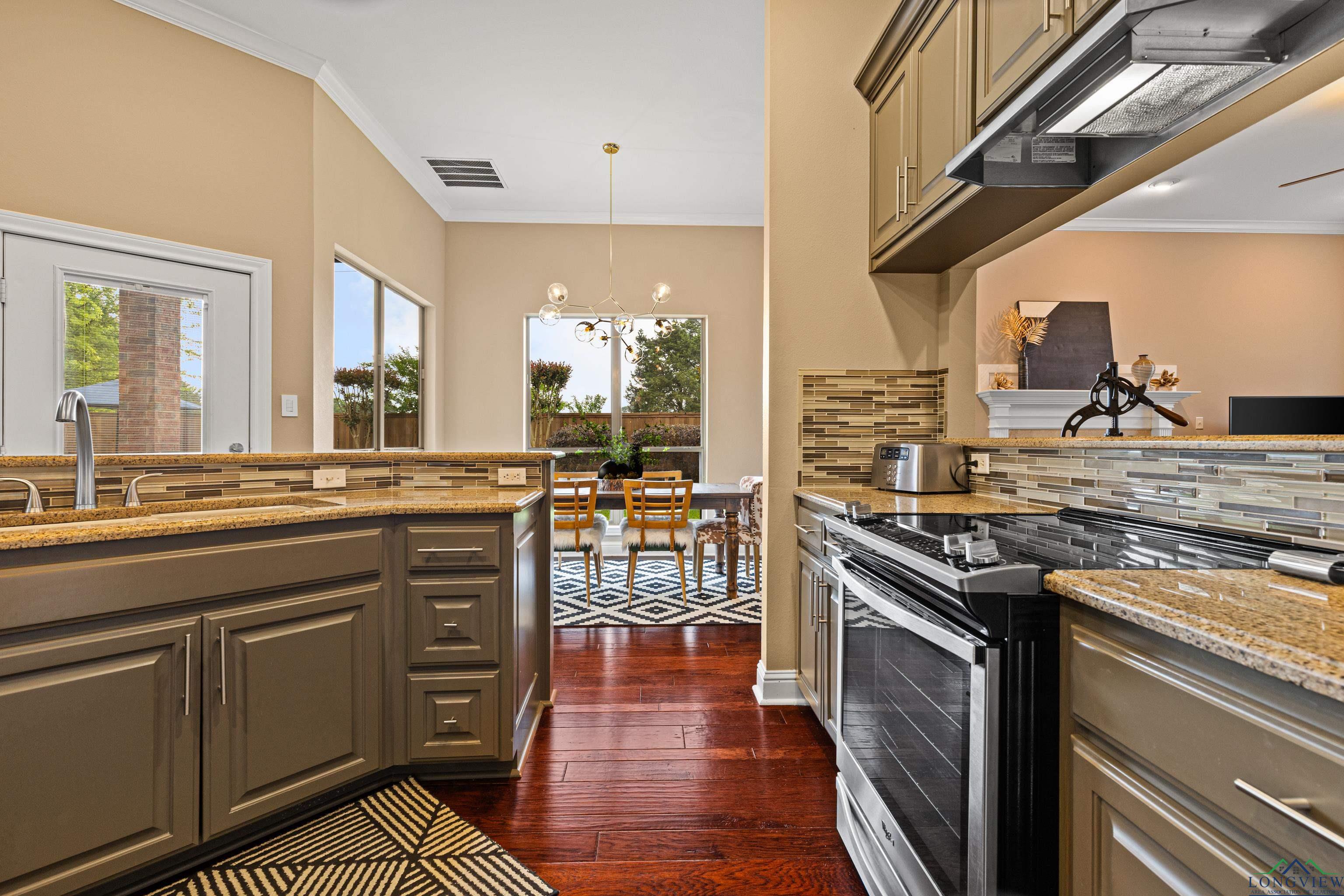 906 Windemere Cir, Longview, Texas image 13