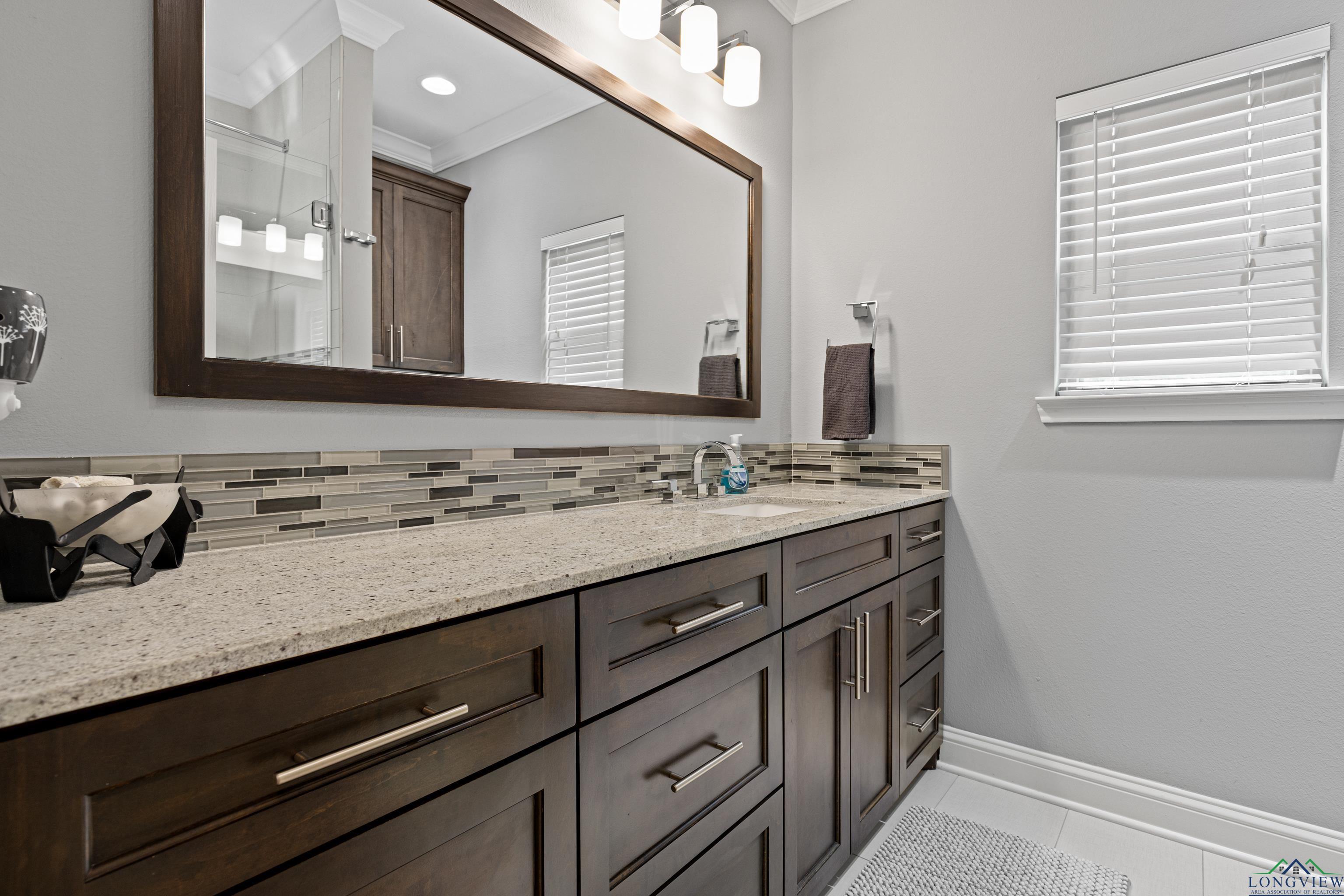 906 Windemere Cir, Longview, Texas image 32
