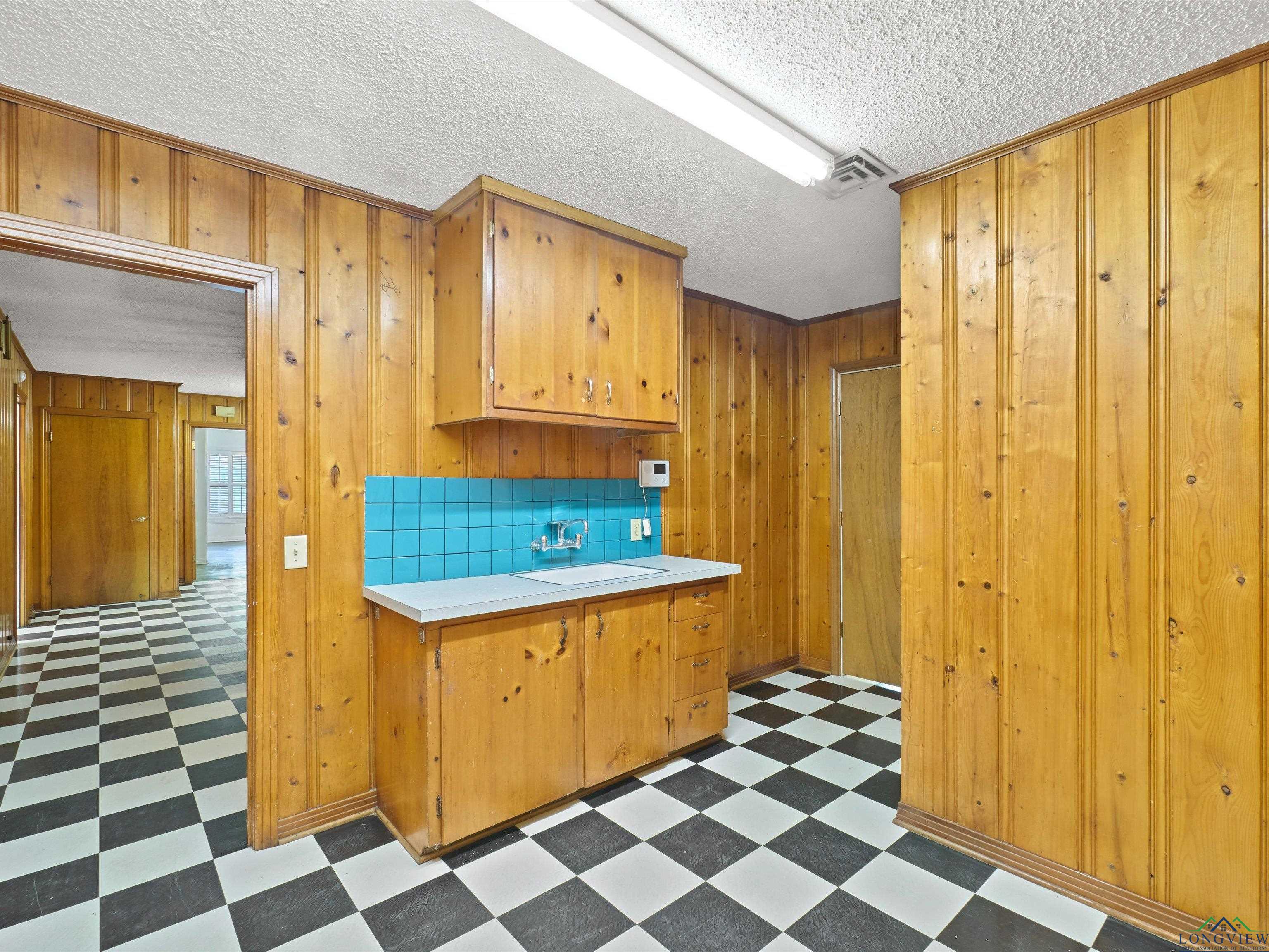 108 W 2nd Street, Hughes Springs, Texas image 16