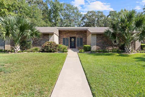 Homes For Sale - 1100 Winchester Circle<br/> Gregg County, Kilgore, TX 75662