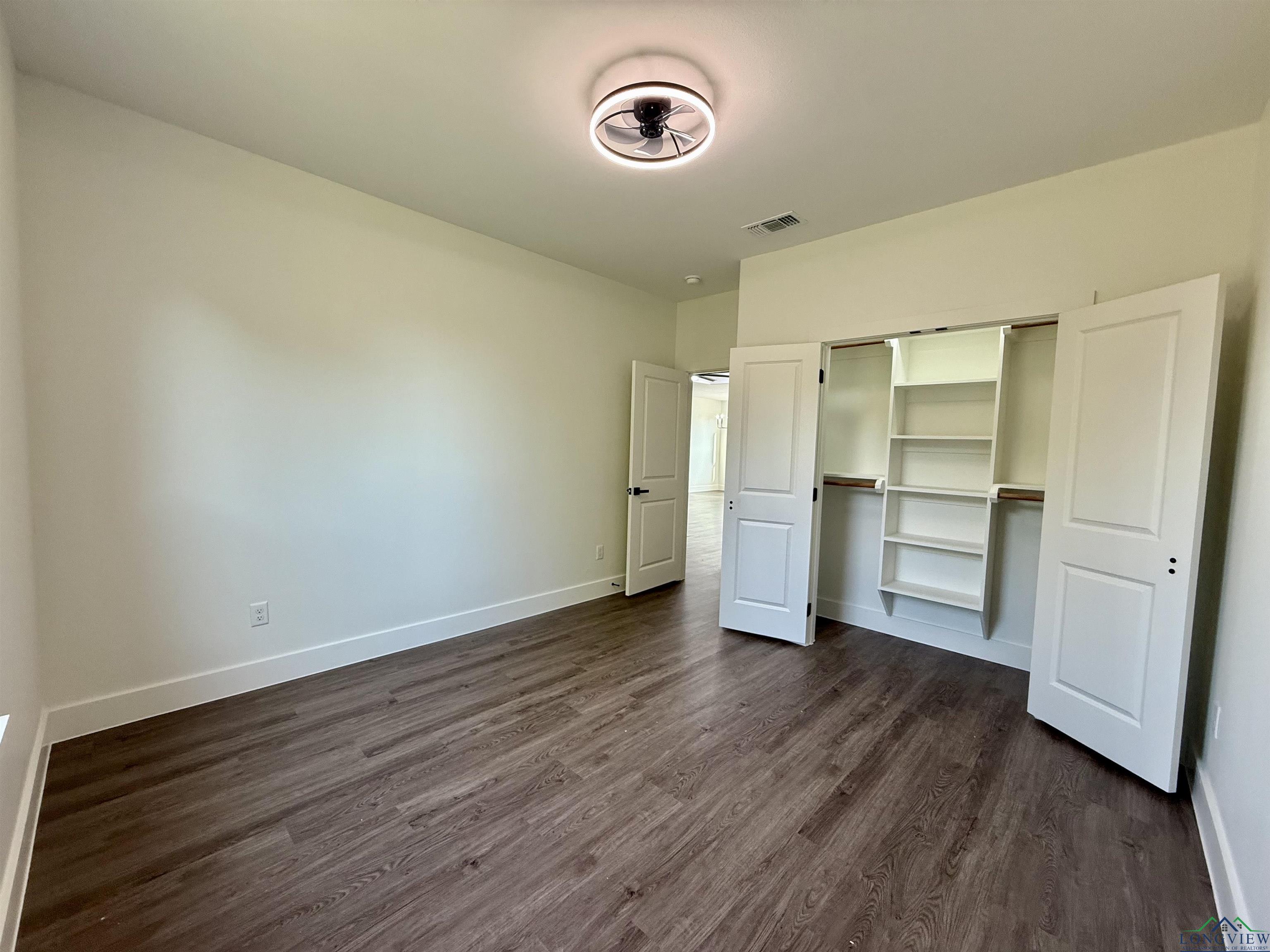 208 W Houston St, Daingerfield, Texas image 8