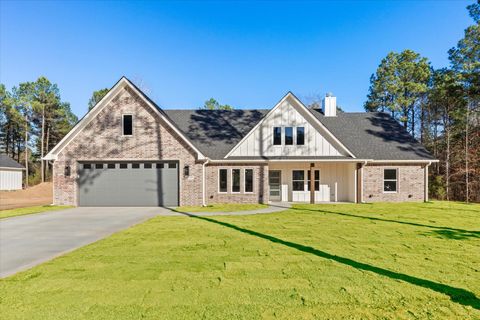 Homes For Sale - 225 Stonebrook Ct<br/> Gilmer, TX 75640