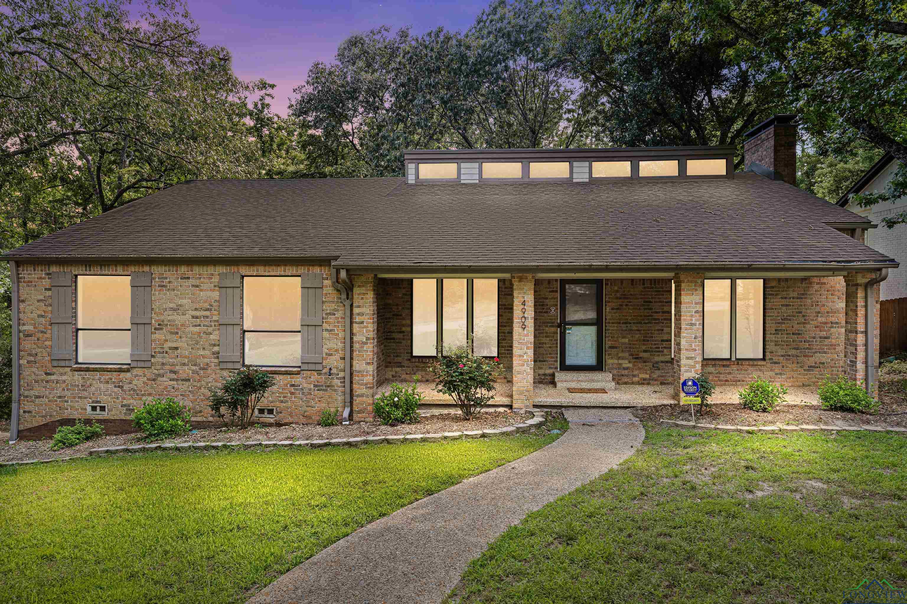 4909 Kirkcaldey Dr, Tyler, Texas image 1