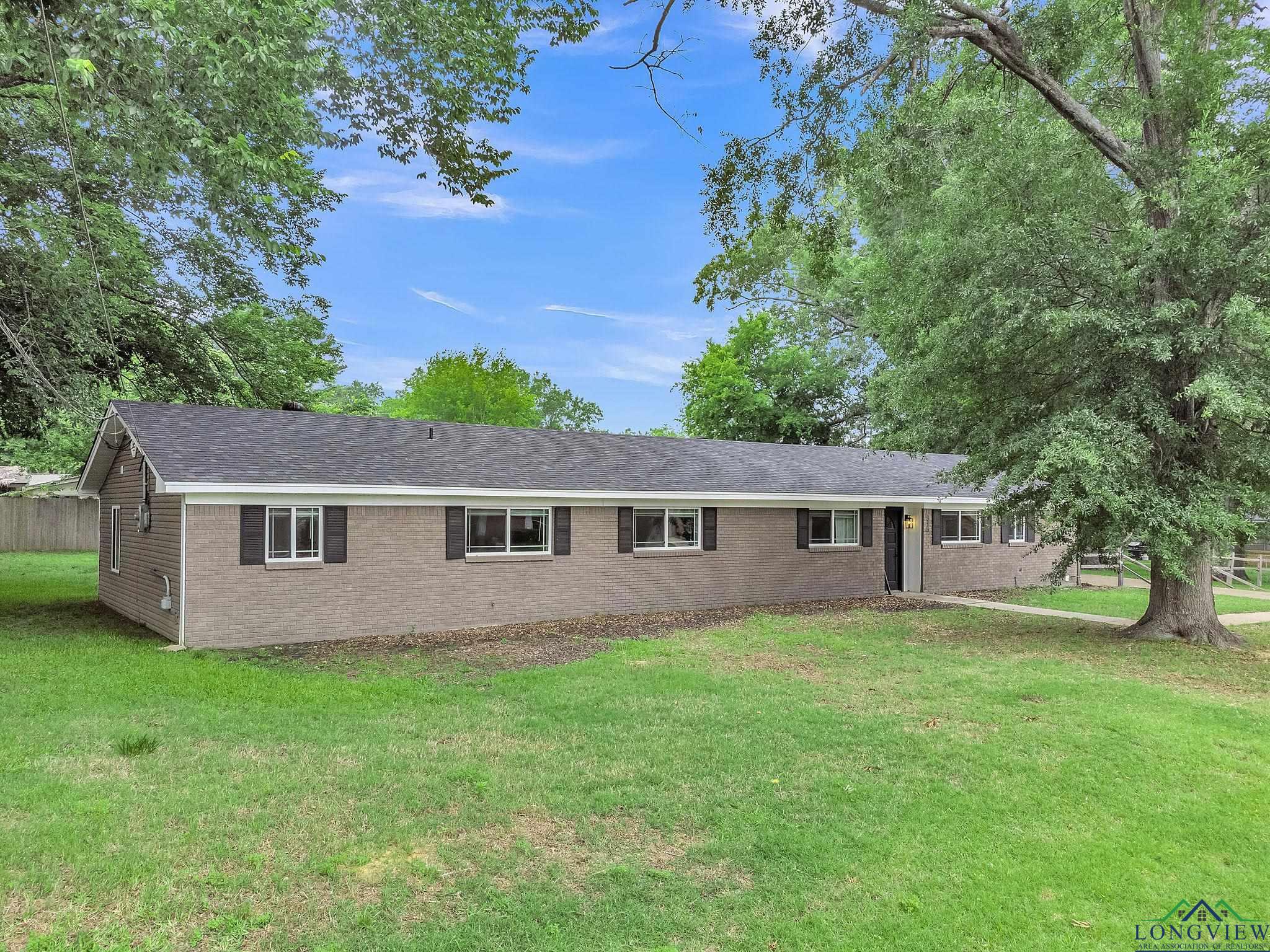 313 Walters St, Longview, Texas image 2