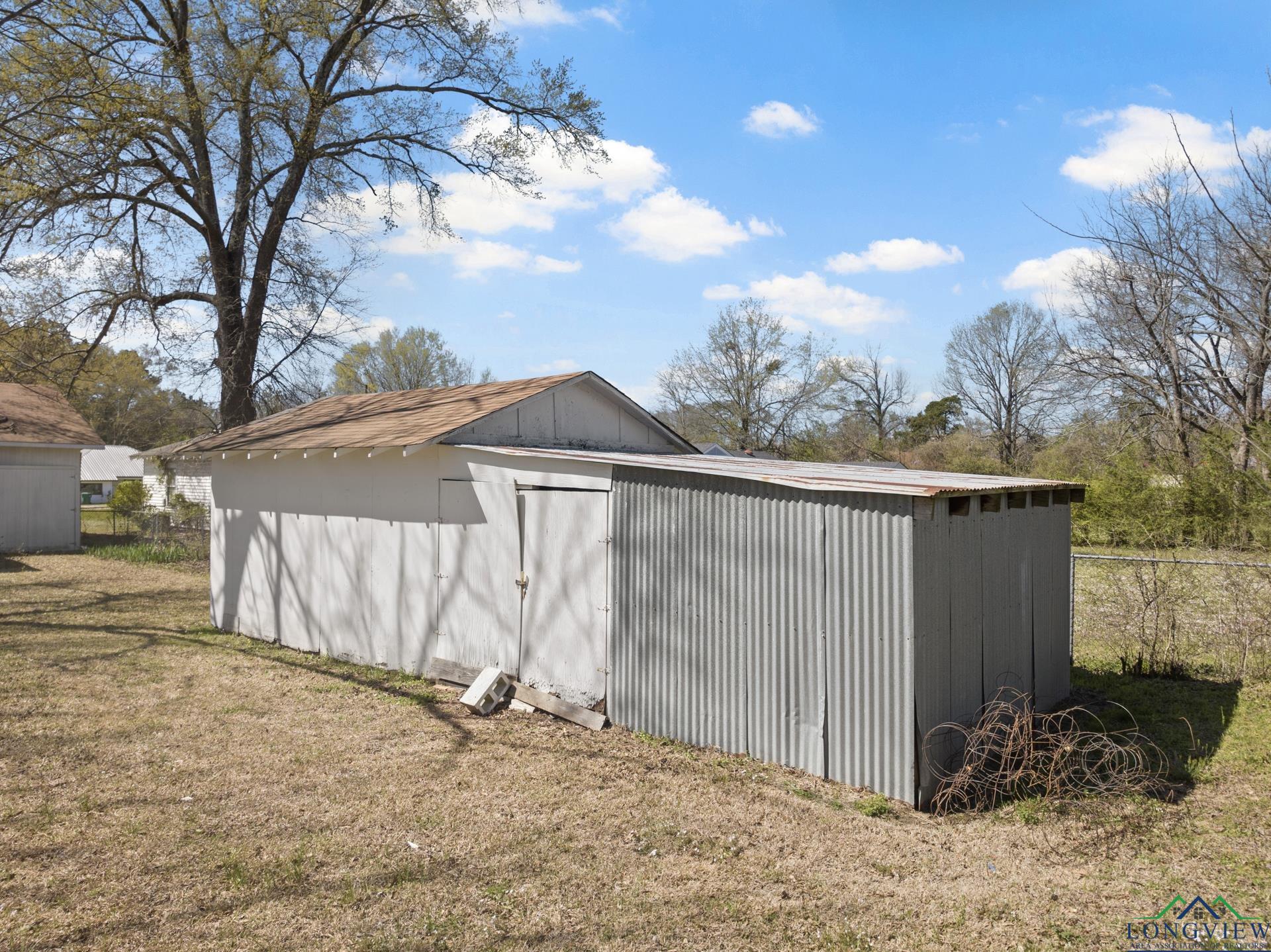 609 E Main St, Omaha, Texas image 36