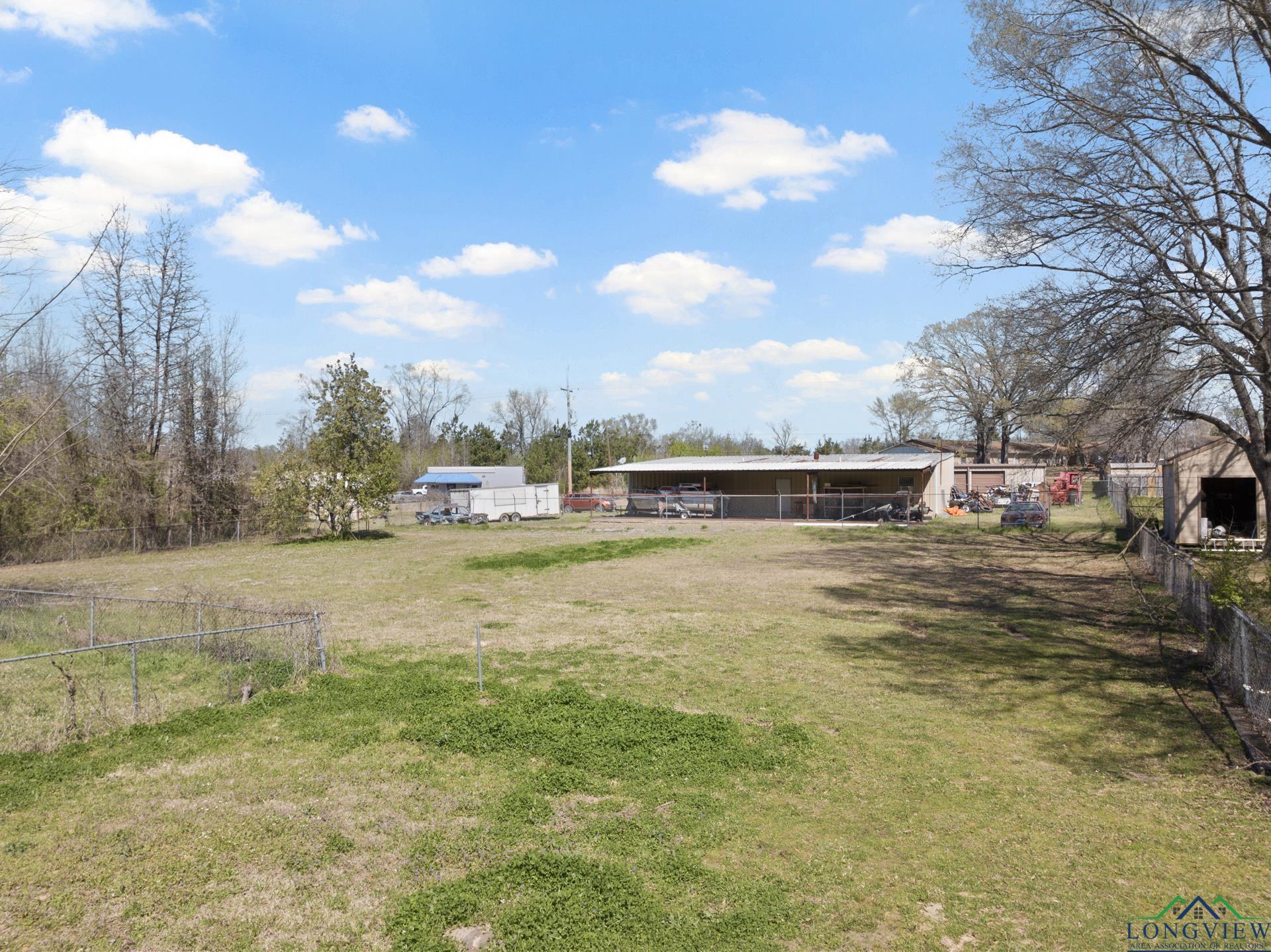609 E Main St, Omaha, Texas image 37