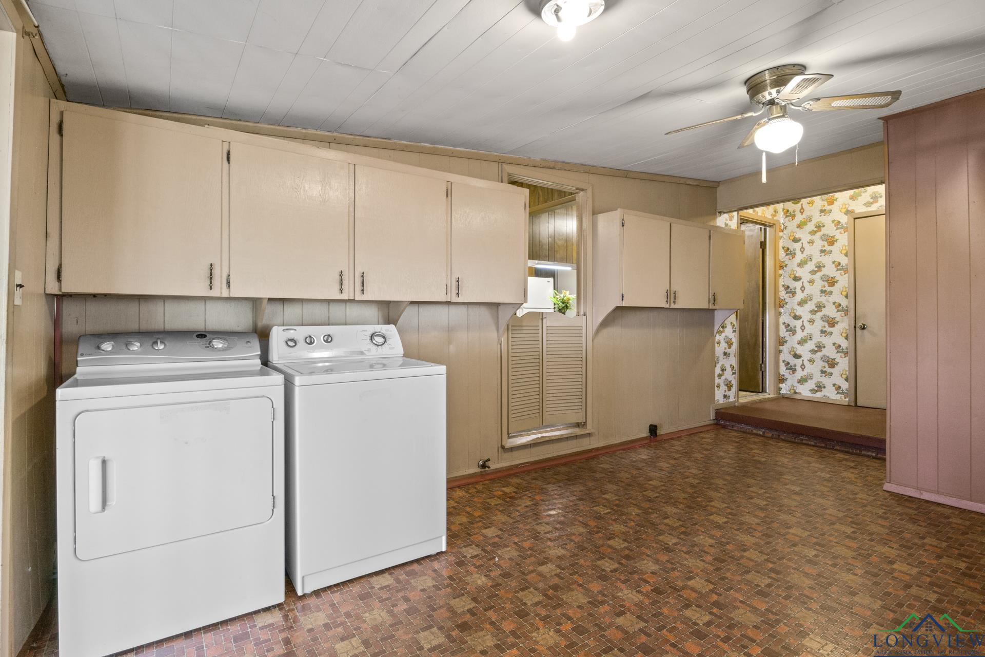 609 E Main St, Omaha, Texas image 26