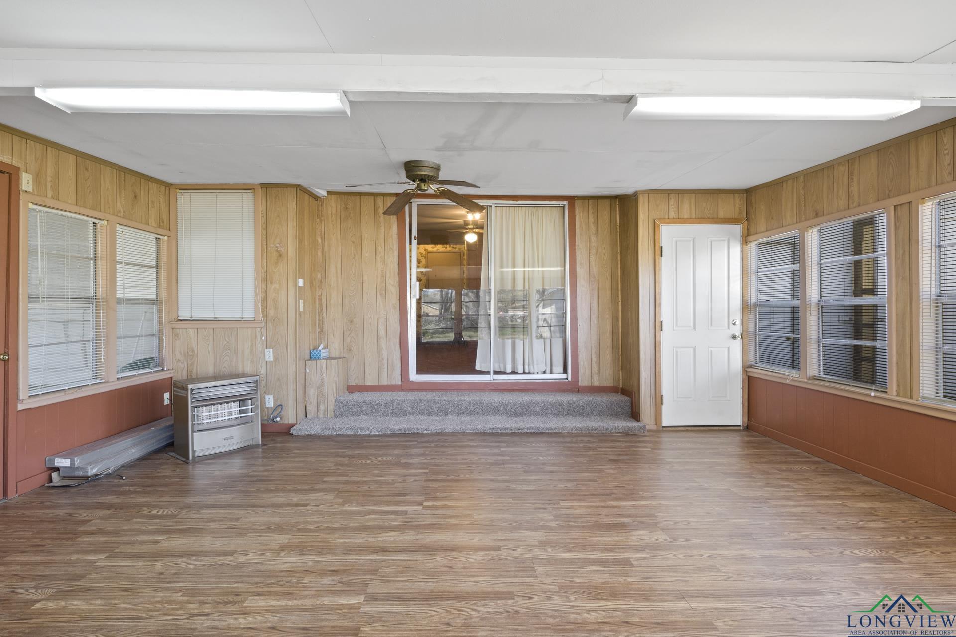 609 E Main St, Omaha, Texas image 29