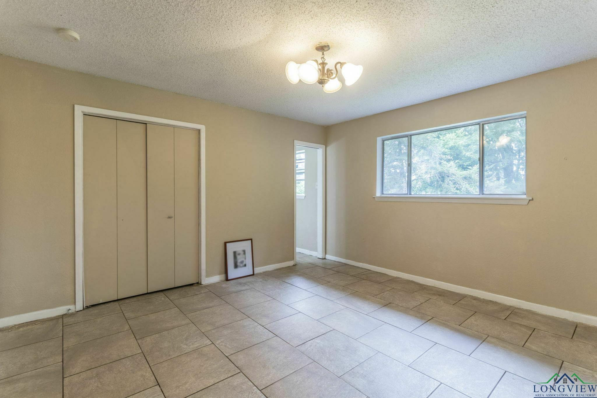 2820 W Upshur Avenue, Gladewater, Texas image 13