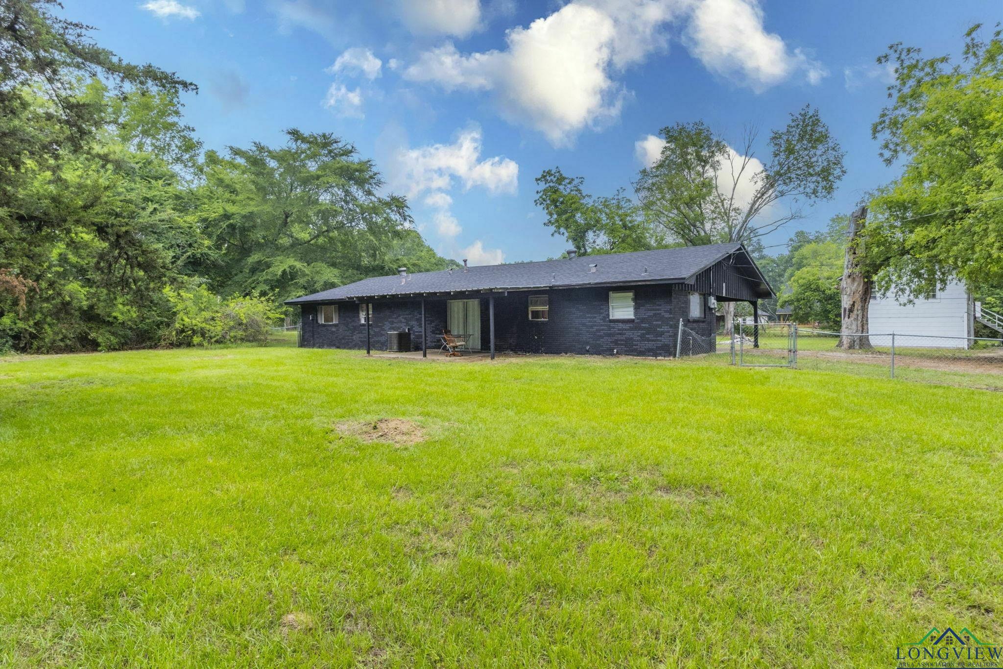 2820 W Upshur Avenue, Gladewater, Texas image 20