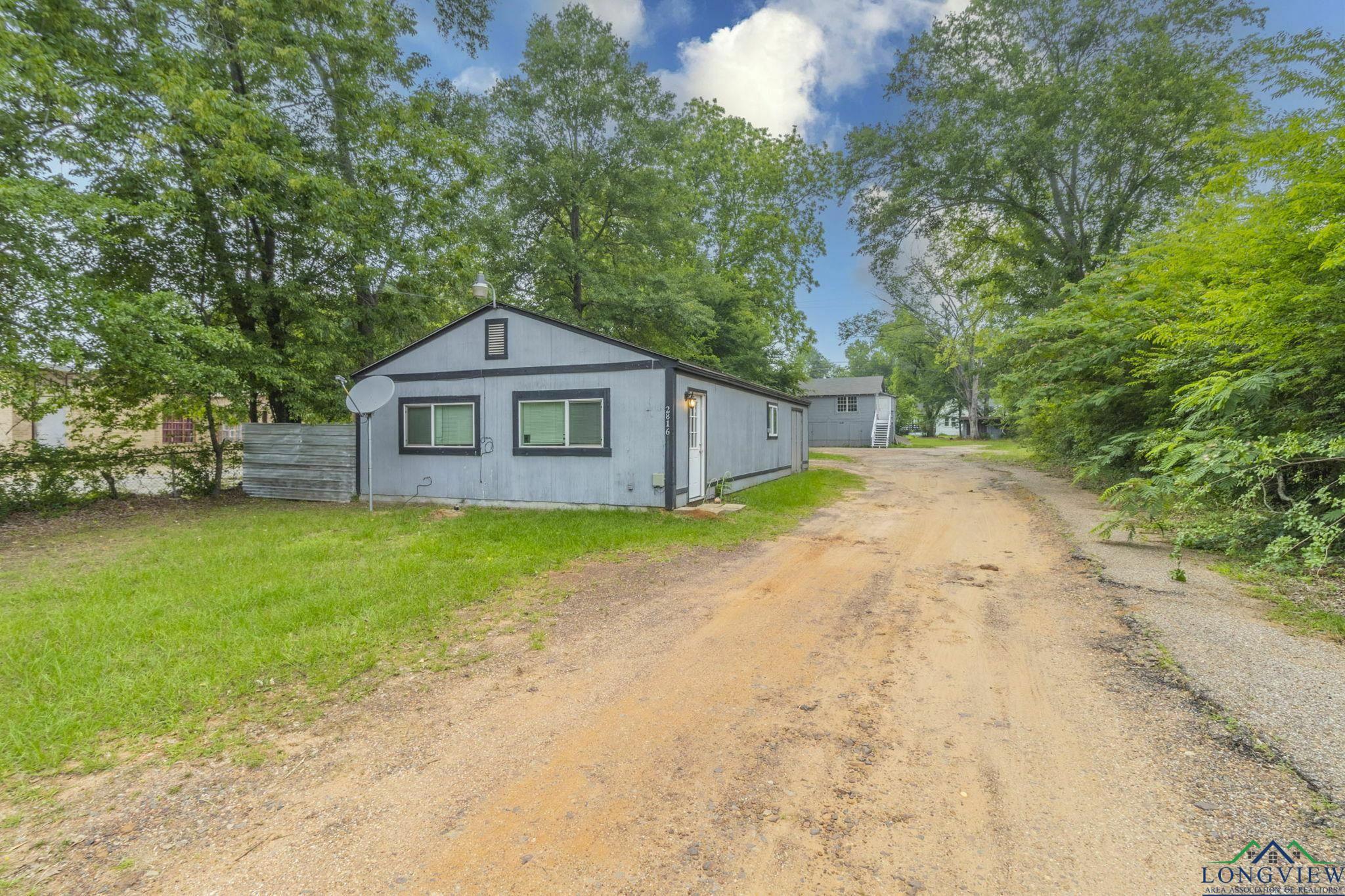 2820 W Upshur Avenue, Gladewater, Texas image 10