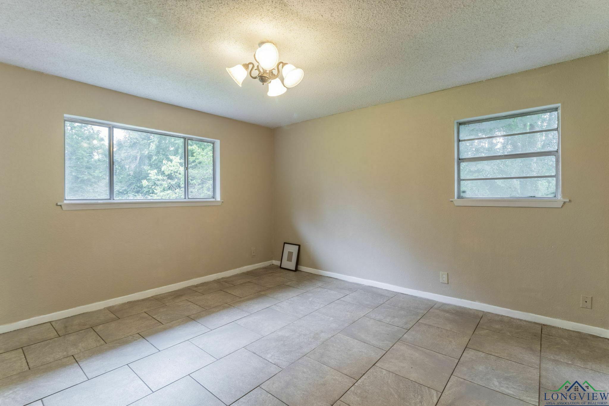 2820 W Upshur Avenue, Gladewater, Texas image 17