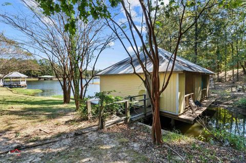 A home in Beckville