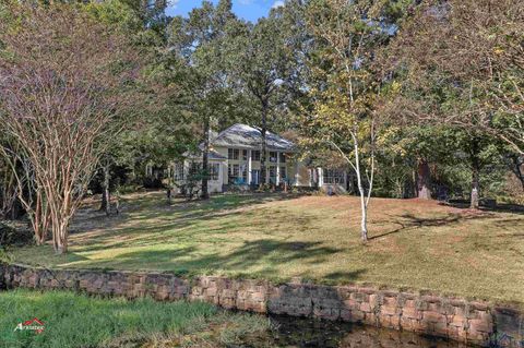 A home in Beckville