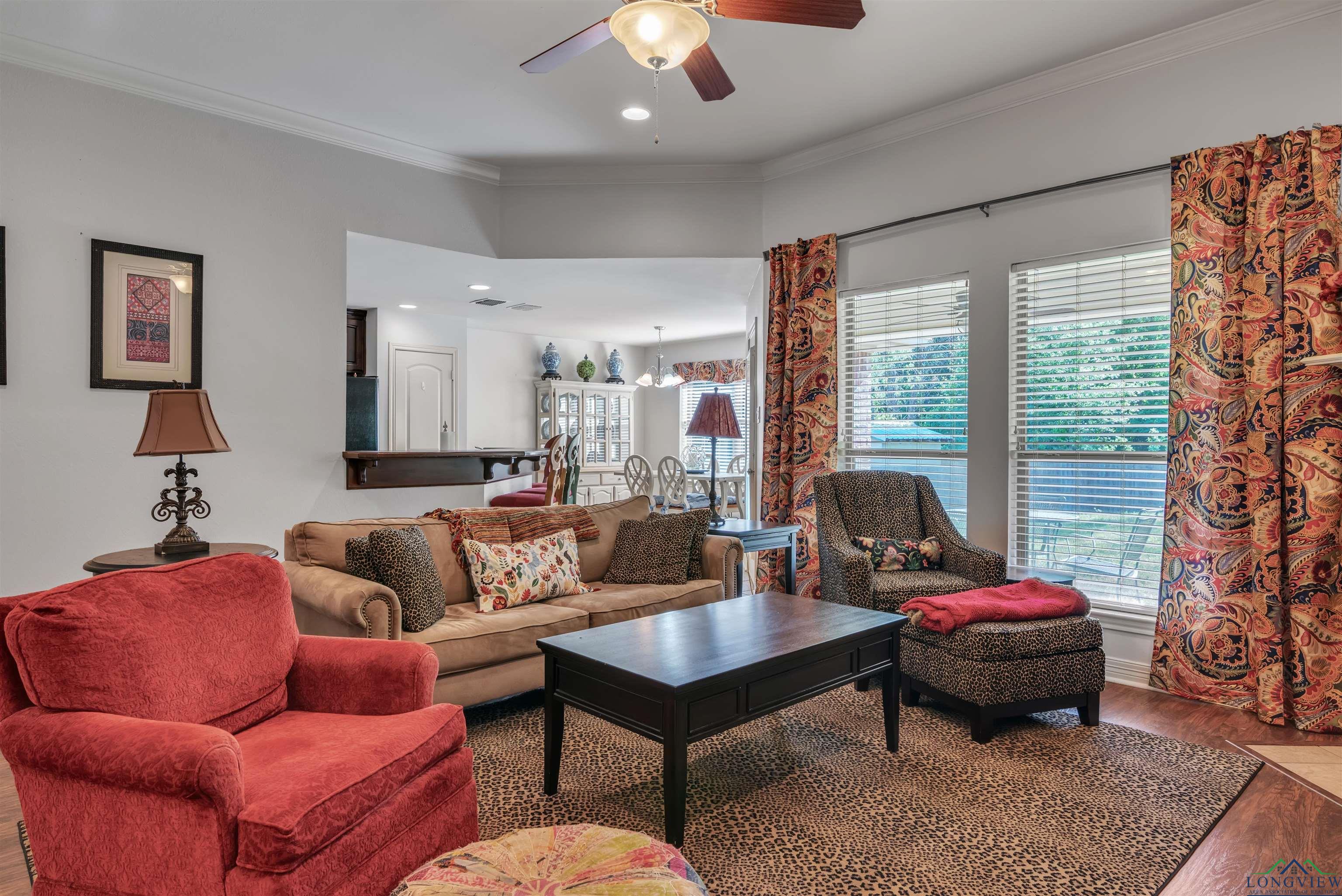 112 Labrador Lane, Hallsville, Texas image 4
