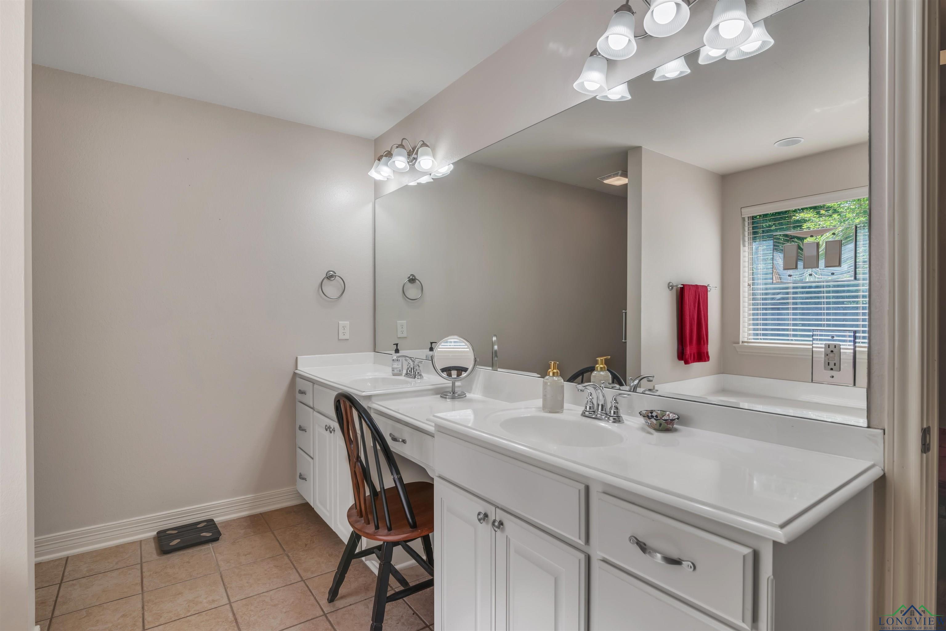 112 Labrador Lane, Hallsville, Texas image 18
