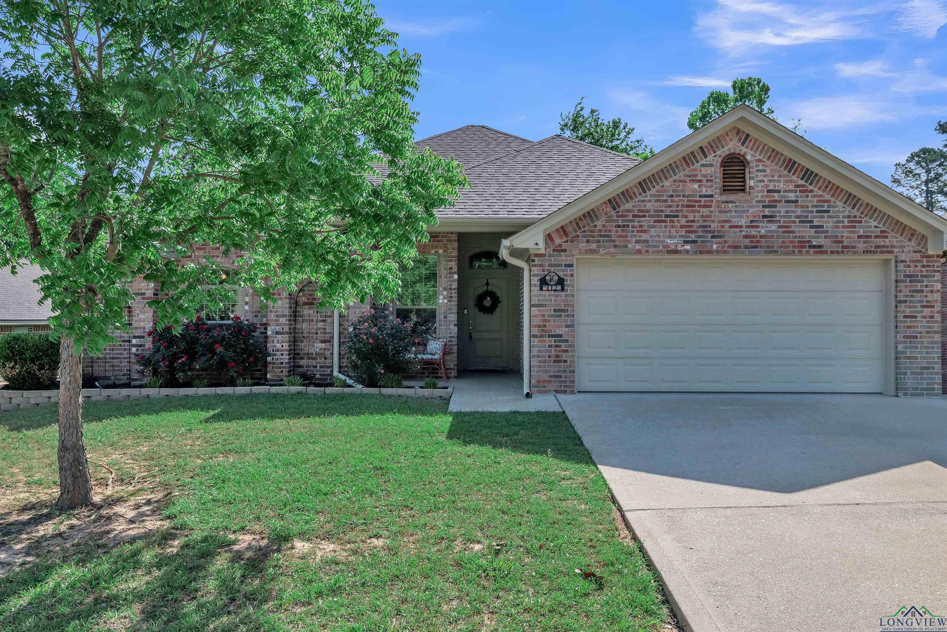 112 Labrador Lane, Hallsville, Texas image 1
