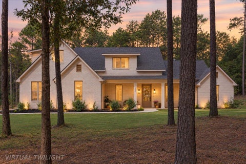 Homes For Sale - 200 Maple Springs Rd<br/> Longview, TX 75602