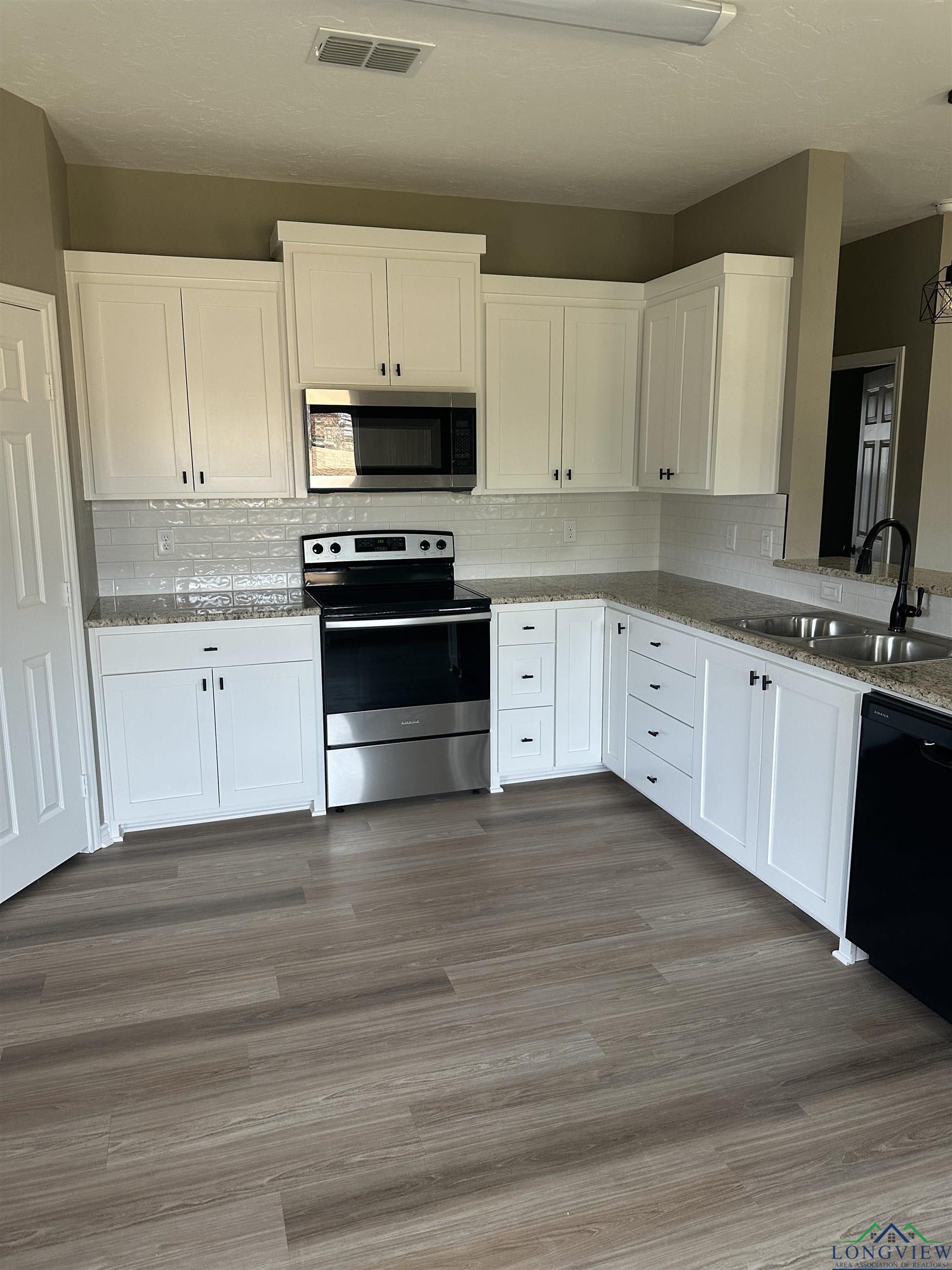 204 Alma St, Longview, Texas image 3